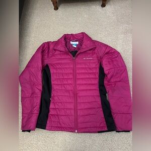 Columbia Women’s Powder Pillow™ Hybrid Jacket Fuschia/black size small